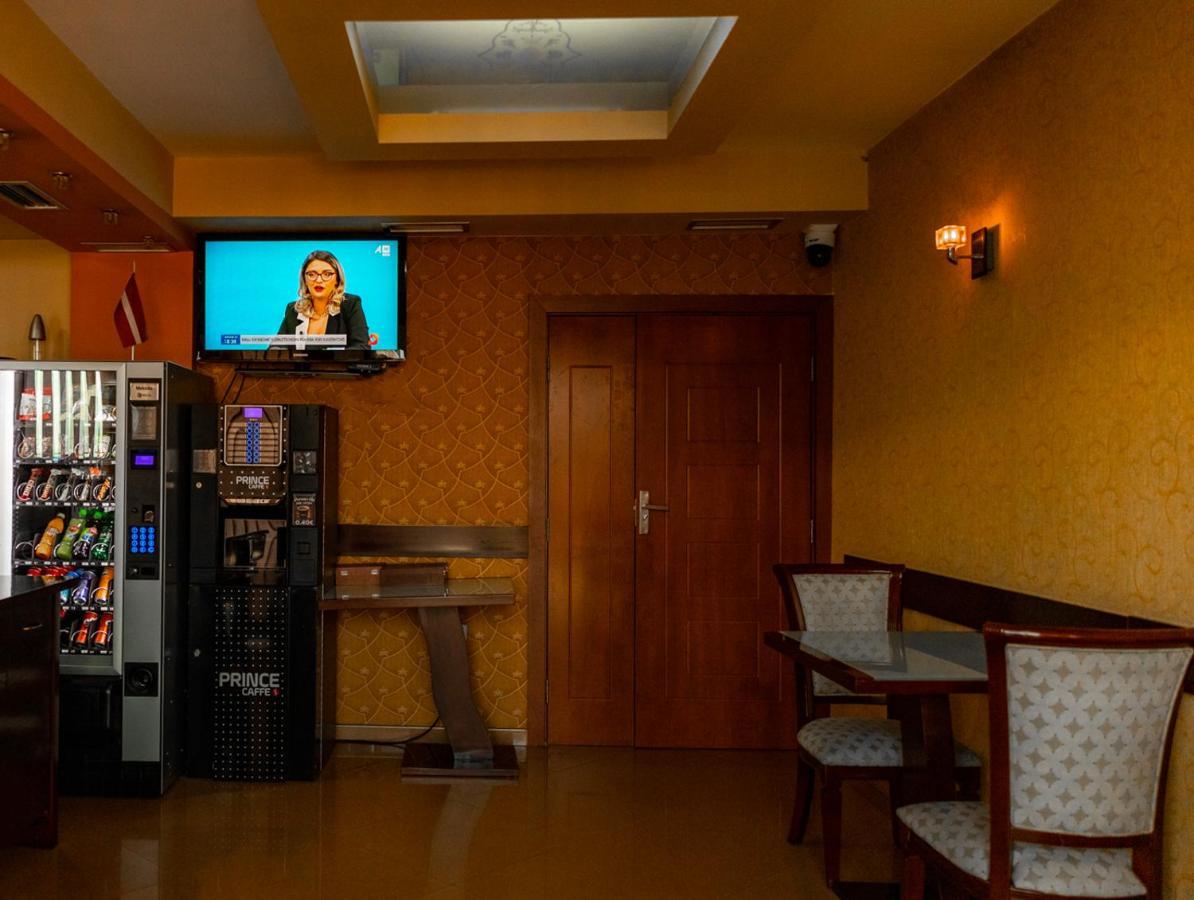 Boutique Hotel Igmas, Prishtina プリシュティナ エクステリア 写真