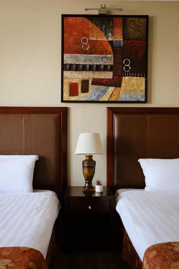 Boutique Hotel Igmas, Prishtina プリシュティナ エクステリア 写真