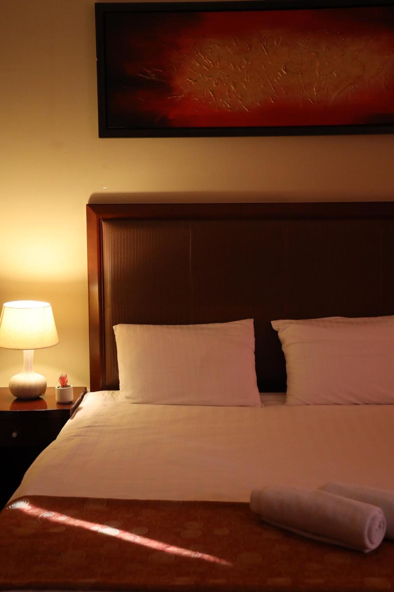 Boutique Hotel Igmas, Prishtina プリシュティナ エクステリア 写真